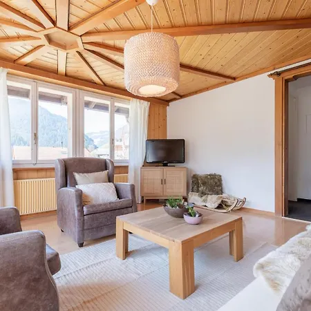 The Eiger Express - Grindelhomes * Grindelwald