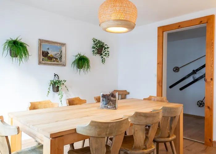 Apartament The Eiger Express - Grindelhomes